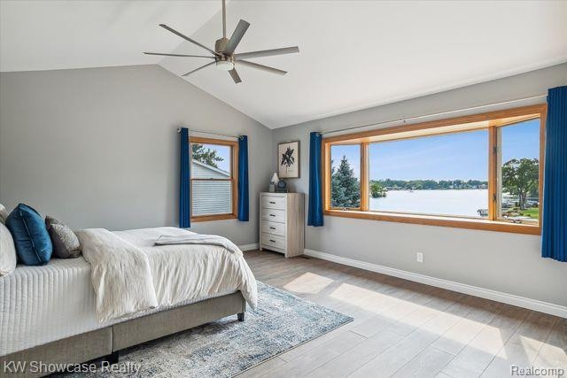 2547 S COMMERCE Road, Wolverine Lake, MI 48390 — Photo 24