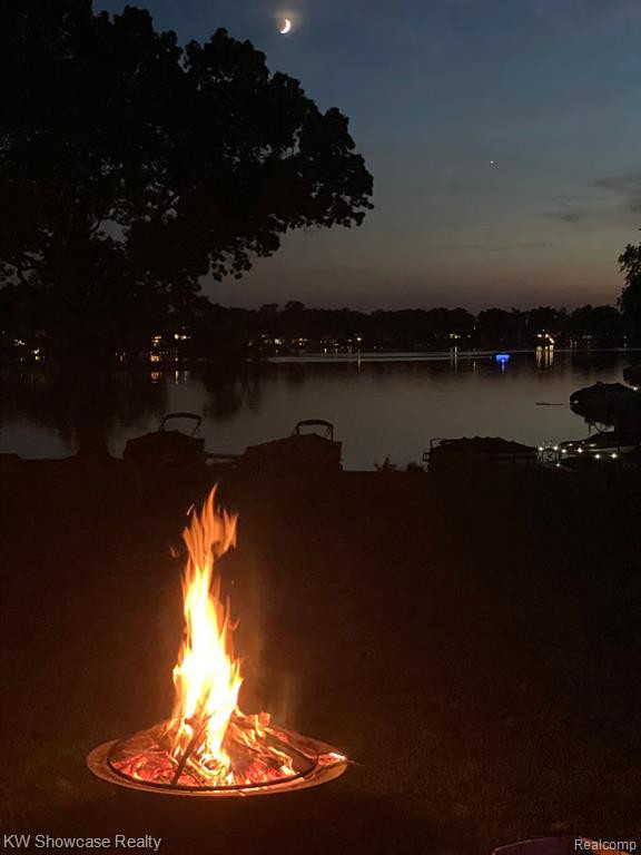 2547 S COMMERCE Road, Wolverine Lake, MI 48390 — Photo 43