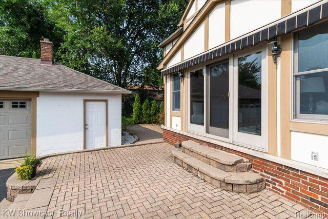 2547 S COMMERCE Road, Wolverine Lake, MI 48390 — Photo 63