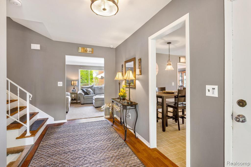4137 CAMBRIDGE CRESCENT, Troy, MI 48085 — Photo 3