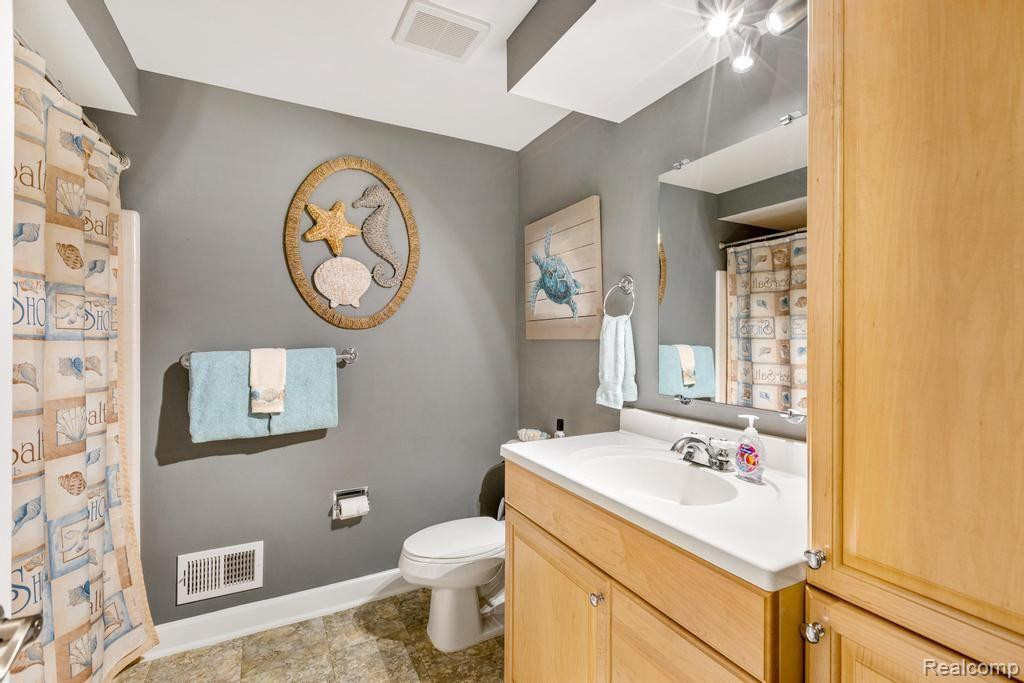 4137 CAMBRIDGE CRESCENT, Troy, MI 48085 — Photo 11