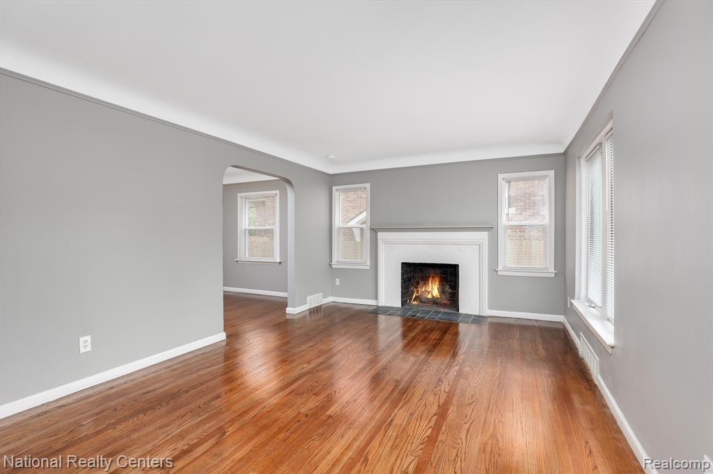4121 SOMERSET Avenue, Detroit, MI 48224 — Photo 2