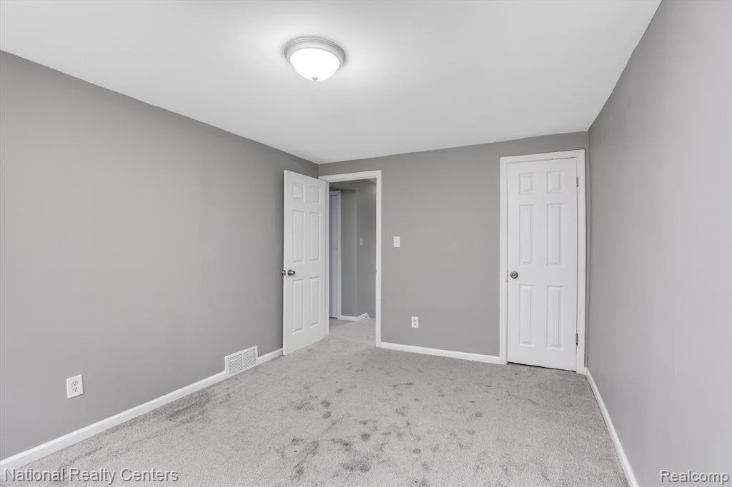 4121 SOMERSET Avenue, Detroit, MI 48224 — Photo 8