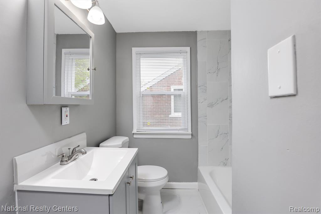 4121 SOMERSET Avenue, Detroit, MI 48224 — Photo 9