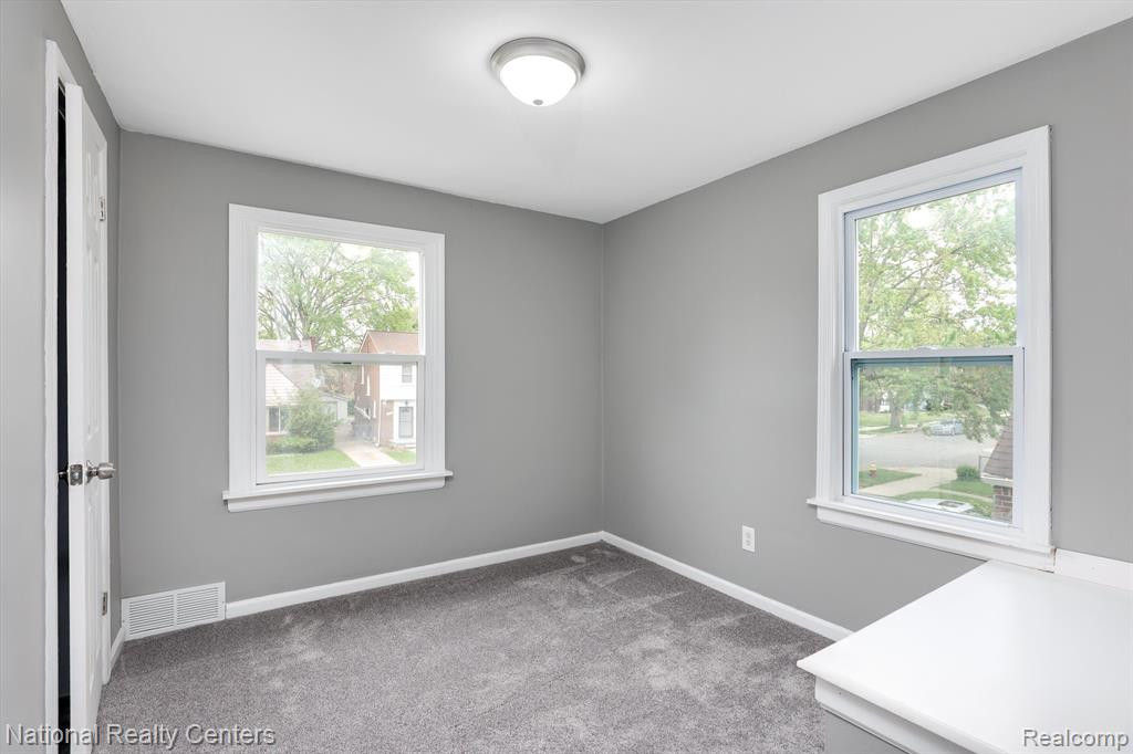 4121 SOMERSET Avenue, Detroit, MI 48224 — Photo 12