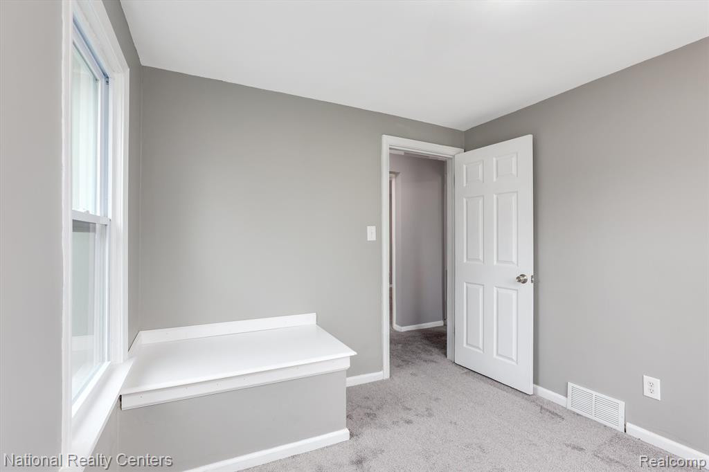 4121 SOMERSET Avenue, Detroit, MI 48224 — Photo 13