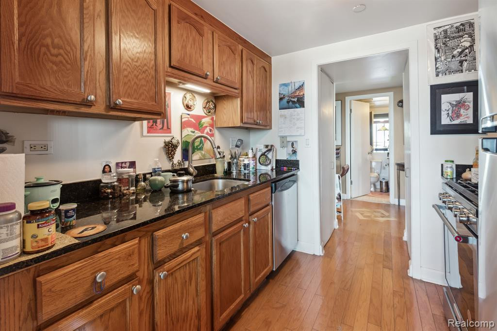 3320 SPINNAKER Lane, 7F, Detroit, MI 48207 — Photo 7