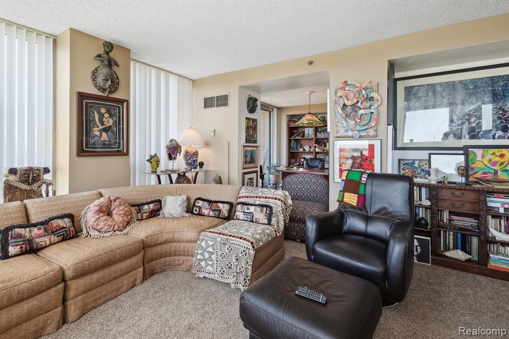 3320 SPINNAKER Lane, 7F, Detroit, MI 48207 — Photo 12