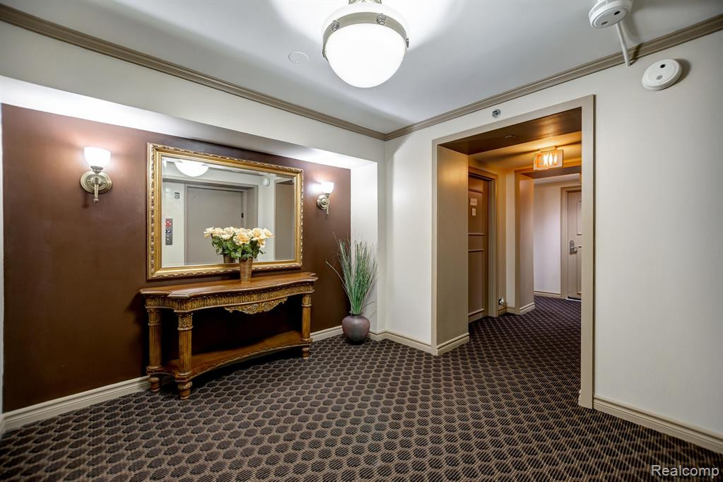 3320 SPINNAKER Lane, 7F, Detroit, MI 48207 — Photo 25