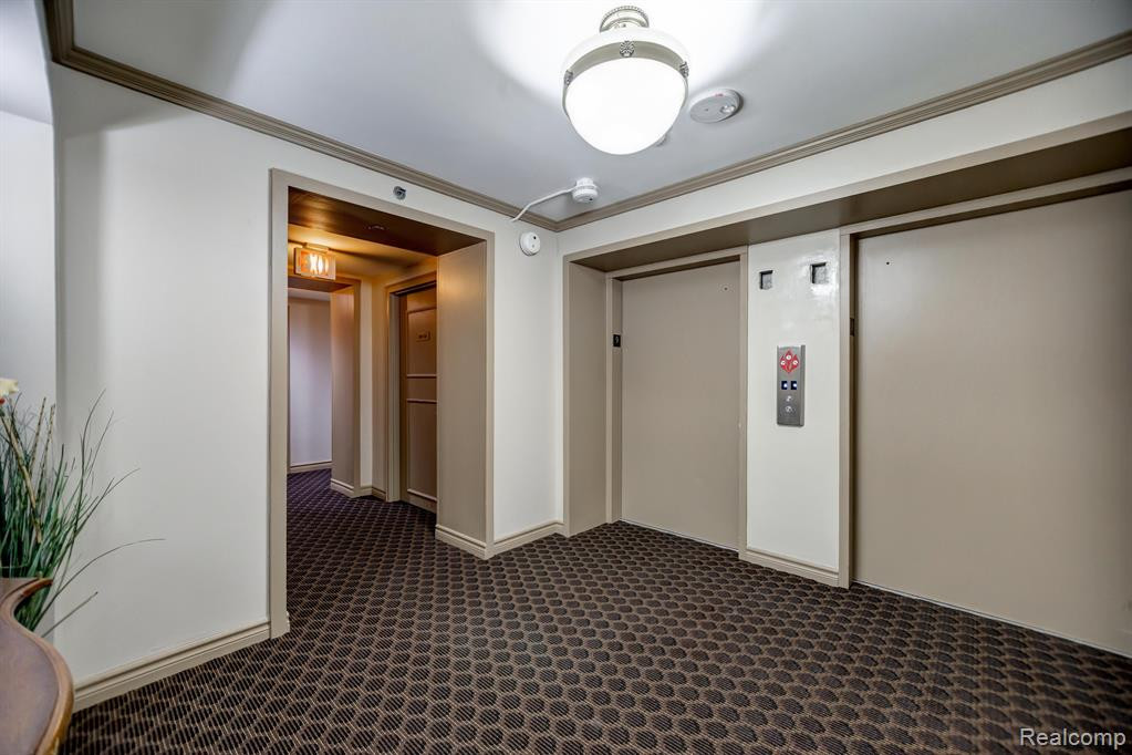 3320 SPINNAKER Lane, 7F, Detroit, MI 48207 — Photo 26