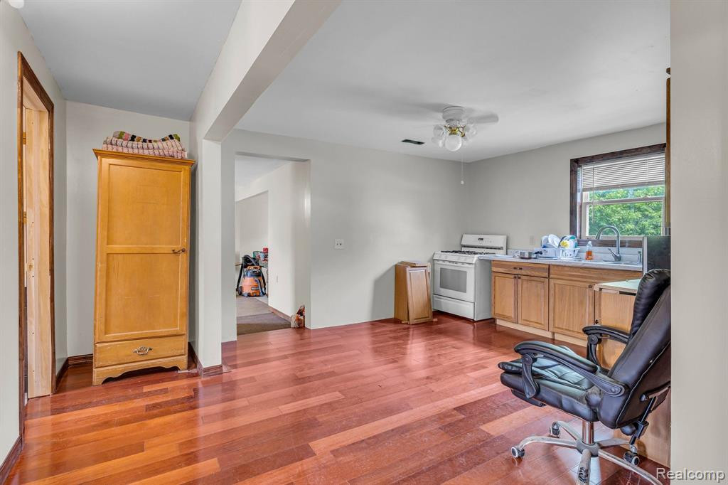 8096 WASHINGTON Street, Melvin, MI 48454 — Photo 10