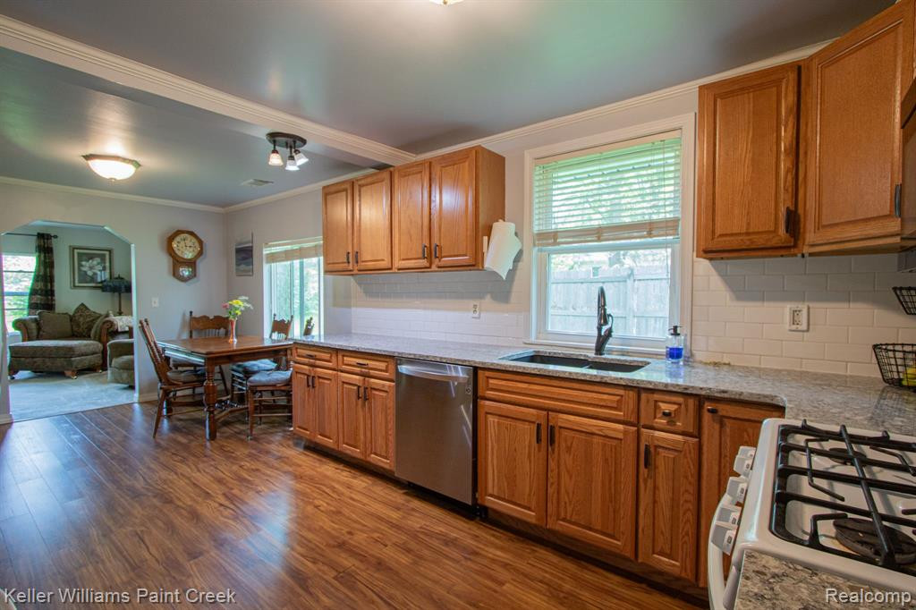 7648 LAPEER Road, Kenockee, MI 48006 — Photo 8