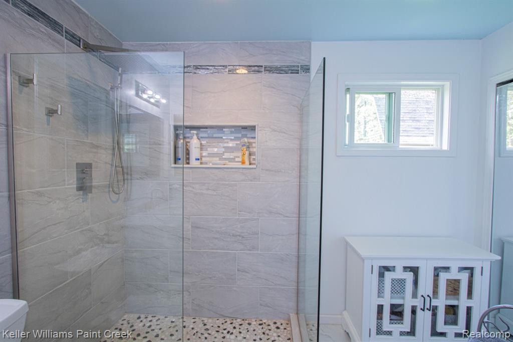 7648 LAPEER Road, Kenockee, MI 48006 — Photo 17