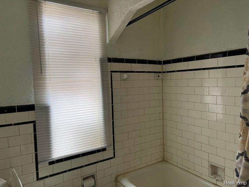5761 DEVONSHIRE Road, Detroit, MI 48224 — Photo 9