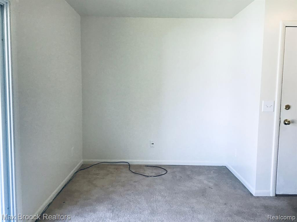 10045 ALLEN POINTE Drive, Allen Park, MI 48101 — Photo 3