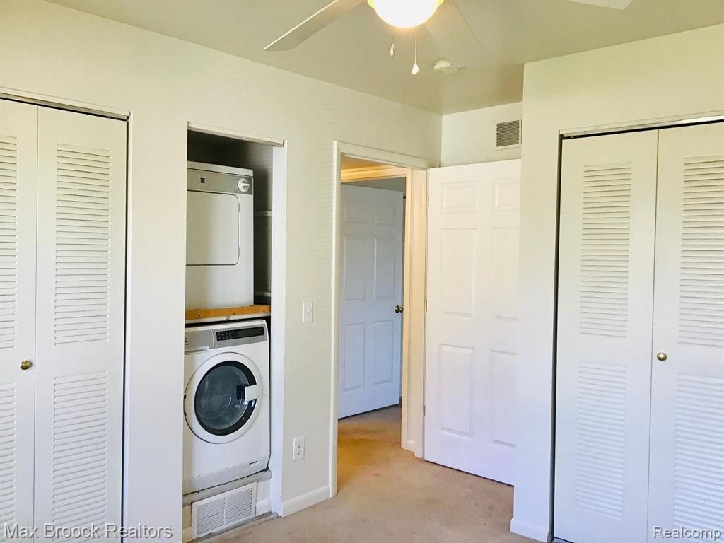 10045 ALLEN POINTE Drive, Allen Park, MI 48101 — Photo 11