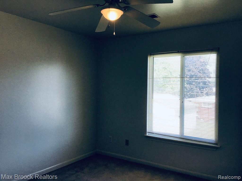10045 ALLEN POINTE Drive, Allen Park, MI 48101 — Photo 14