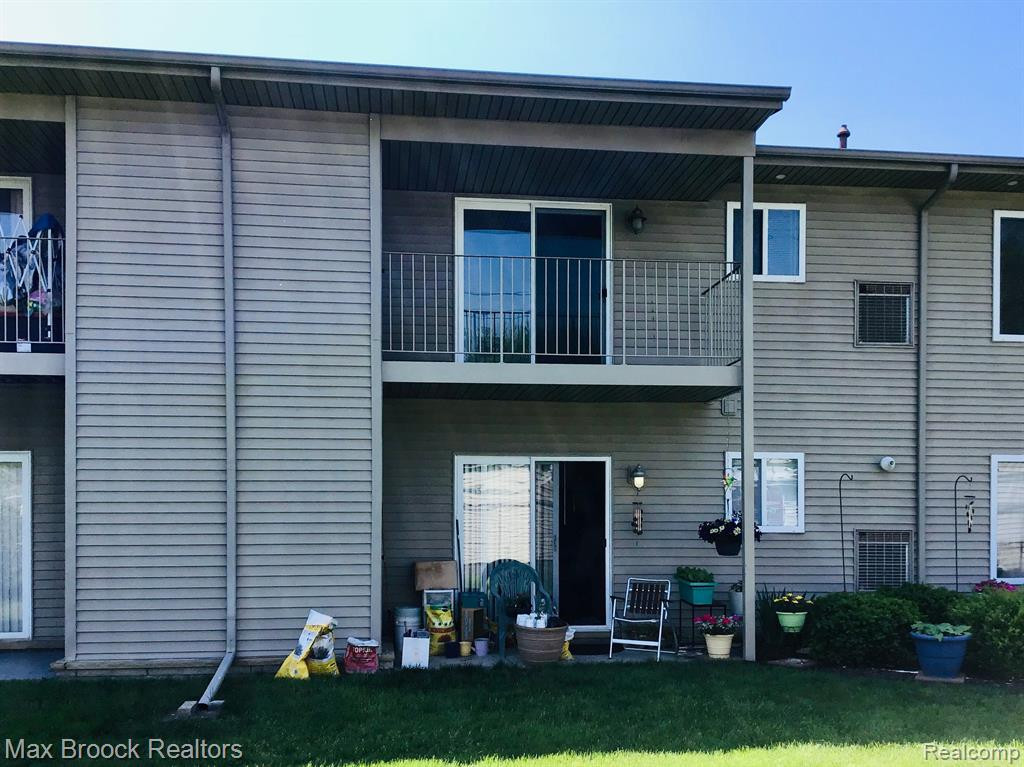 10045 ALLEN POINTE Drive, Allen Park, MI 48101 — Photo 19