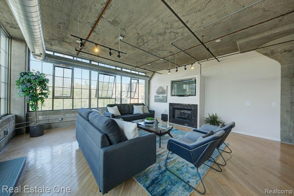 315 2ND Street, Unit #410, Ann Arbor, MI 48103 — Photo 2