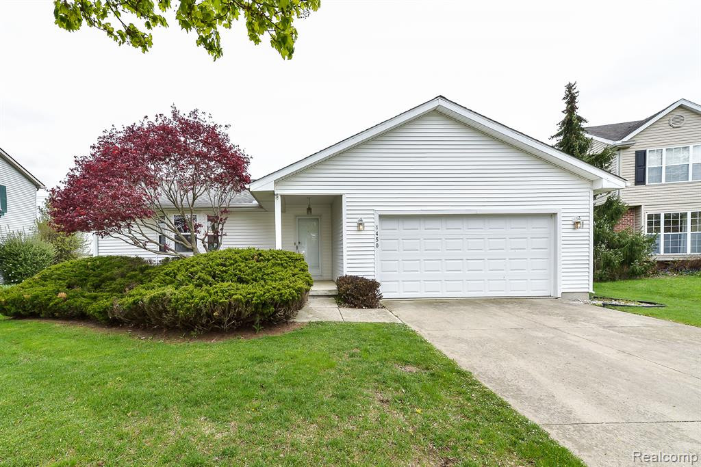 1450 MIDDLEWOOD Drive, Saline, MI 48176 — Photo 2