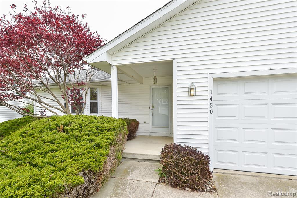 1450 MIDDLEWOOD Drive, Saline, MI 48176 — Photo 8