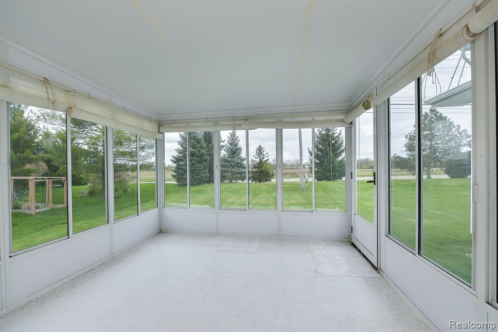 1450 MIDDLEWOOD Drive, Saline, MI 48176 — Photo 12