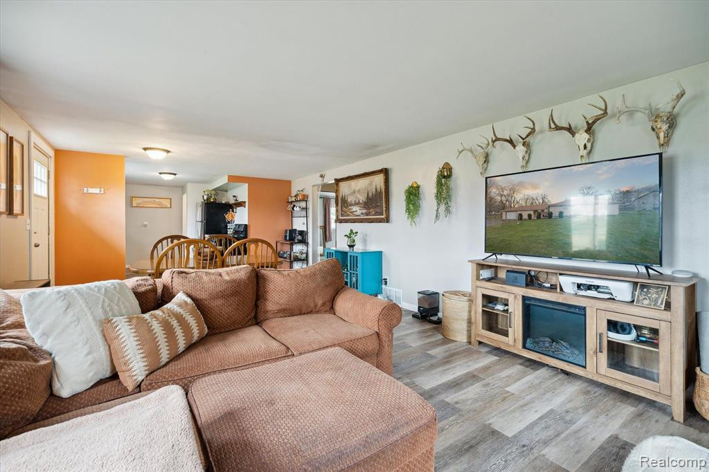 897 OAK Street, Lennon Vlg, MI 48449 — Photo 7