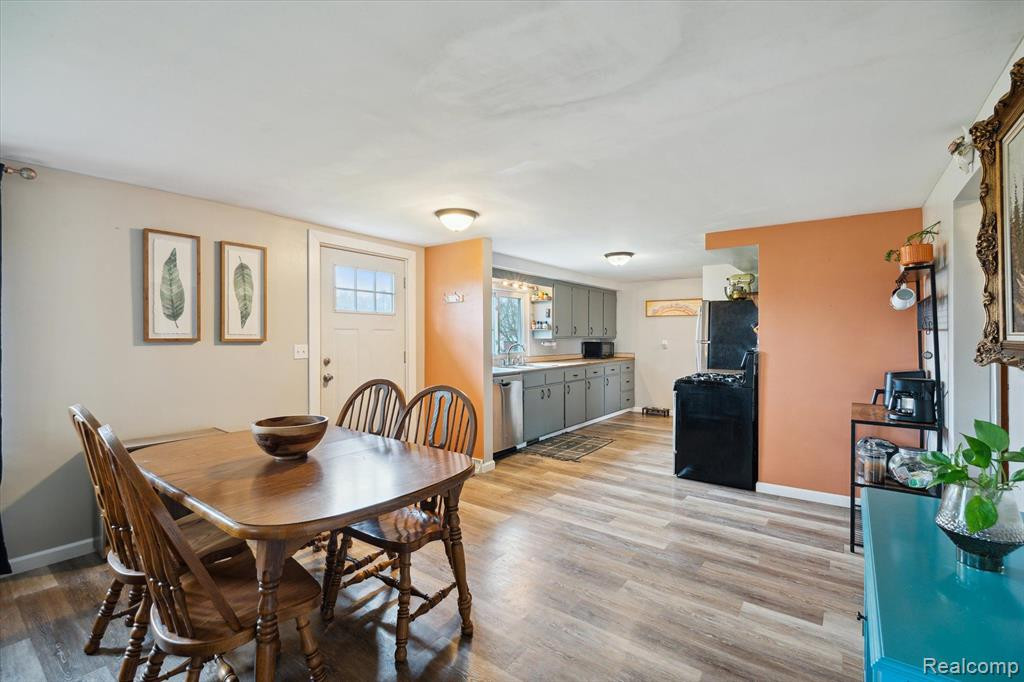 897 OAK Street, Lennon Vlg, MI 48449 — Photo 8
