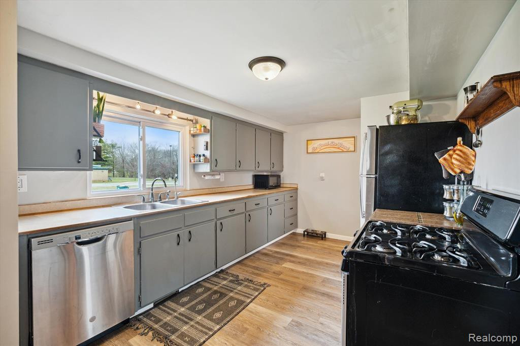 897 OAK Street, Lennon Vlg, MI 48449 — Photo 10