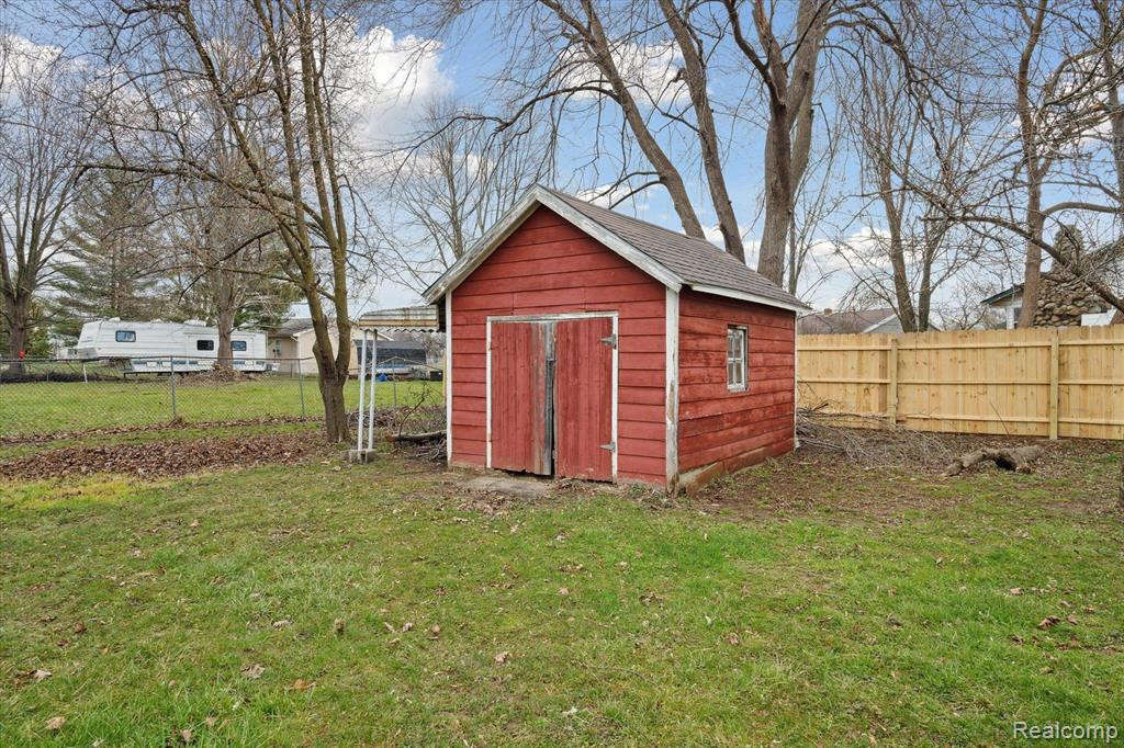 897 OAK Street, Lennon Vlg, MI 48449 — Photo 29