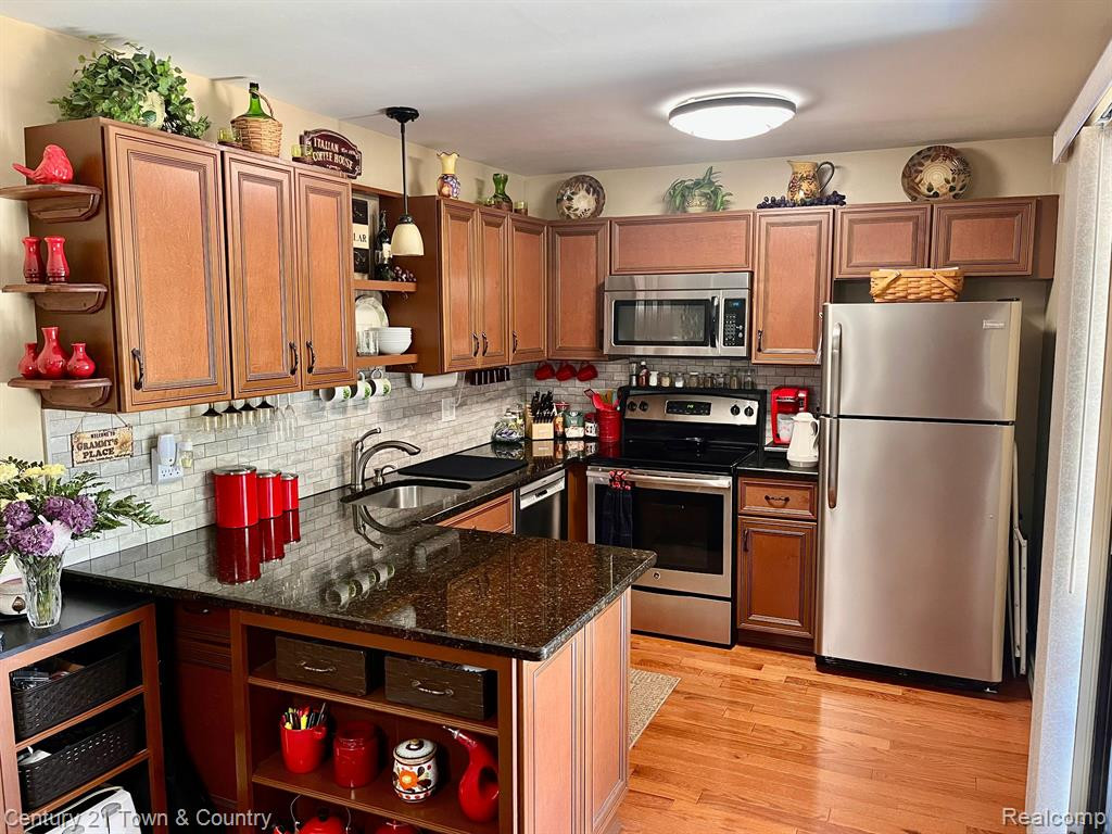 2855 ROUNDTREE Drive, 104L, Troy, MI 48083 — Photo 7