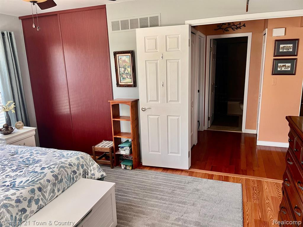 2855 ROUNDTREE Drive, 104L, Troy, MI 48083 — Photo 25