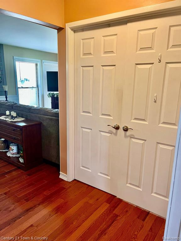 2855 ROUNDTREE Drive, 104L, Troy, MI 48083 — Photo 27