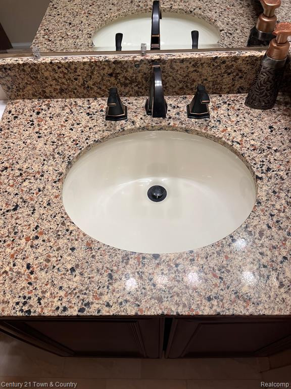 2855 ROUNDTREE Drive, 104L, Troy, MI 48083 — Photo 32