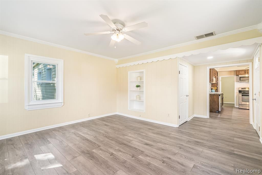 71 W WABASH Avenue, Belleville, MI 48111 — Photo 5