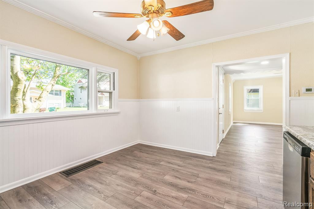 71 W WABASH Avenue, Belleville, MI 48111 — Photo 10