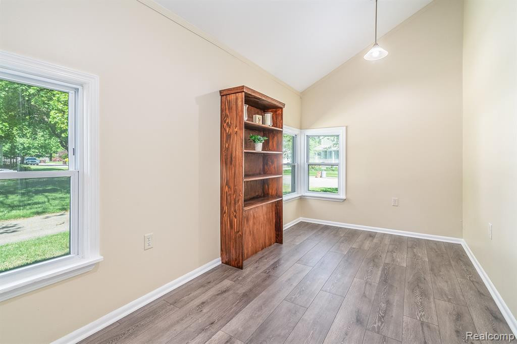 71 W WABASH Avenue, Belleville, MI 48111 — Photo 11
