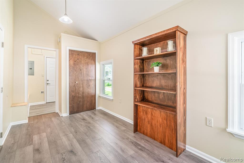 71 W WABASH Avenue, Belleville, MI 48111 — Photo 12