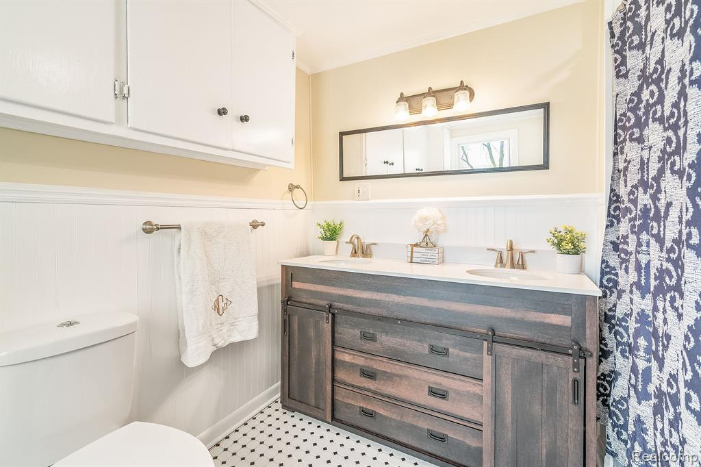 71 W WABASH Avenue, Belleville, MI 48111 — Photo 14