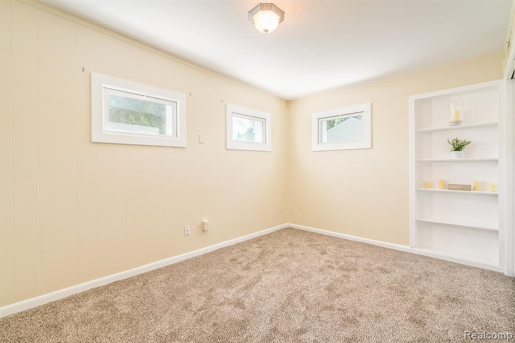 71 W WABASH Avenue, Belleville, MI 48111 — Photo 20