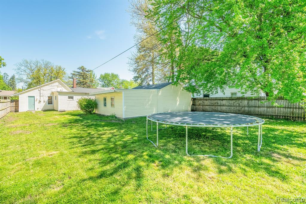71 W WABASH Avenue, Belleville, MI 48111 — Photo 29