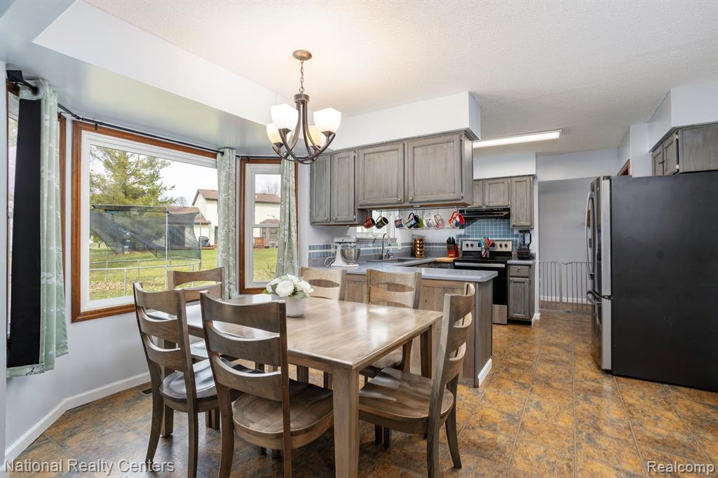 1129 RATHFON Circle, Saline, MI 48176 — Photo 6