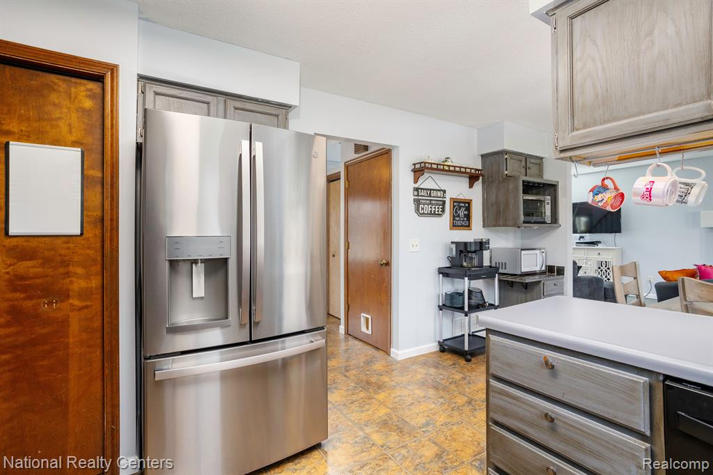 1129 RATHFON Circle, Saline, MI 48176 — Photo 9