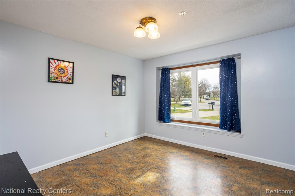 1129 RATHFON Circle, Saline, MI 48176 — Photo 12