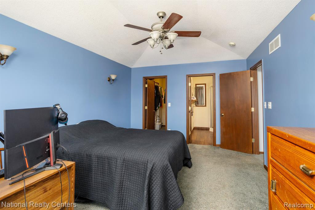1129 RATHFON Circle, Saline, MI 48176 — Photo 24