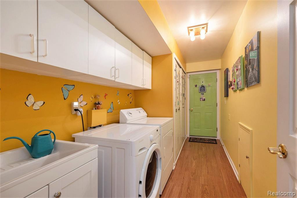 4237 BERKSHIRE Drive, Sterling Heights, MI 48314 — Photo 11