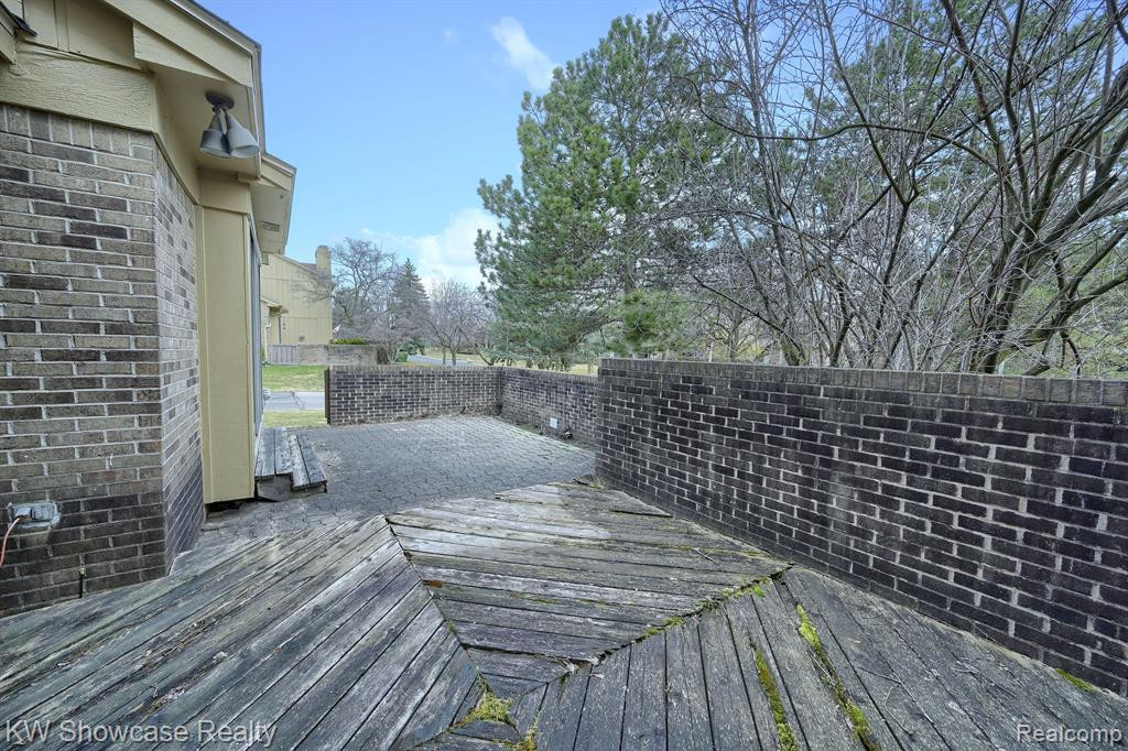 1720 S HILL Boulevard, Bloomfield Hills, MI 48304 — Photo 34
