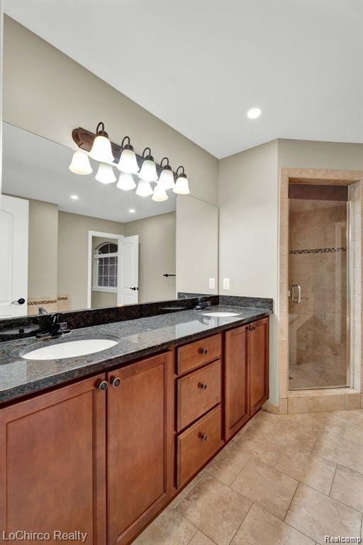 6736 BAKER, Shelby Twp, MI 48317 — Photo 40