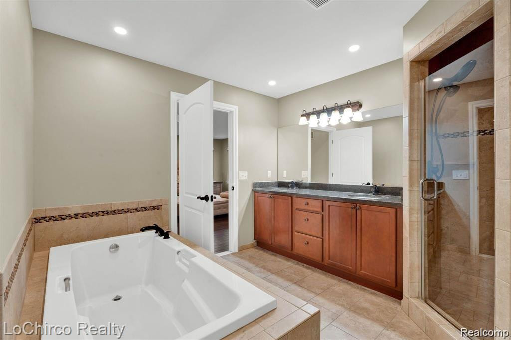 6736 BAKER, Shelby Twp, MI 48317 — Photo 41