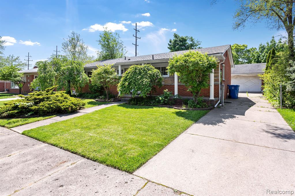 6551 SHADOWLAWN Street, Dearborn Heights, MI 48127 — Photo 2